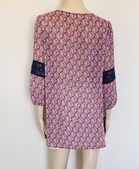 DE COLLECTION PINK & BLUE SHEER BLOUSE - Picture 2 of 6